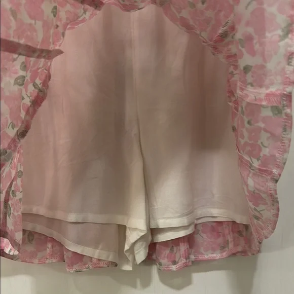 NWT Hollister: Ultra High-Rise Seamed Skort in Pink Floral - Picture 3 of 6